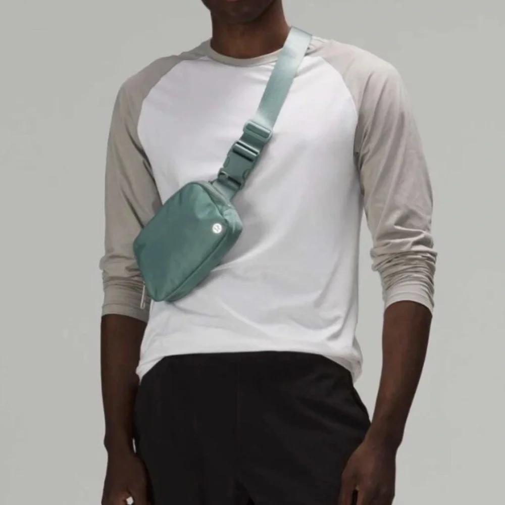 lululemon athletica Everywhere Belt Bag - Picture 10 of 10